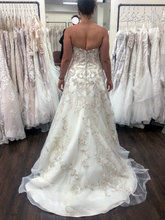 Load image into Gallery viewer, Sottero and Midgley &#39;Zariah-5SR133&#39; wedding dress size-12 NEW

