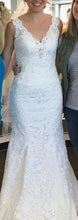 Load image into Gallery viewer, Rebecca Ingram &#39;Hope&#39; size 6 new wedding dress front view on bride
