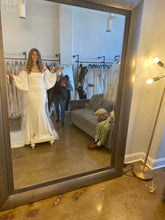 Load image into Gallery viewer, Alyssa Kristin &#39;SANDRA&#39; wedding dress size-12 NEW
