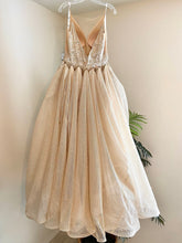 Load image into Gallery viewer, Milla Nova &#39;Marianna&#39; wedding dress size-10 NEW
