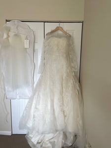 Vera Wang 'Esther' wedding dress size-12 NEW