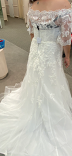 Load image into Gallery viewer, David&#39;s Bridal &#39;Jewel &#39; wedding dress size-16 NEW
