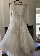 Load image into Gallery viewer, Hayley Paige &#39;STYLE 6600S HAYLEY&#39; wedding dress size-18 PREOWNED
