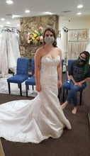 Load image into Gallery viewer, House of Wu &#39;18855&#39; wedding dress size-06 NEW
