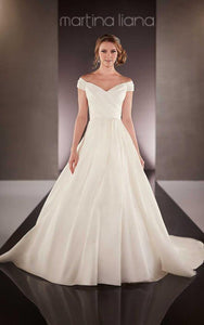 Martina Liana '712' size  16 used wedding dress front view on model