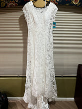 Load image into Gallery viewer, Allure Bridals &#39;M574&#39; wedding dress size-18 NEW
