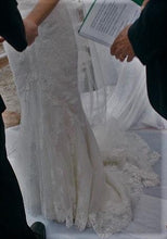 Load image into Gallery viewer, La Sposa &#39;Mullet&#39; size 6 used wedding dress view of fabric
