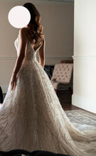 Load image into Gallery viewer, Casa wedding turkey &#39;Custom A-line&#39; wedding dress size-02 PREOWNED
