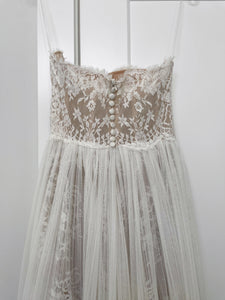 Modern Trousseau 'Garland' wedding dress size-02 NEW