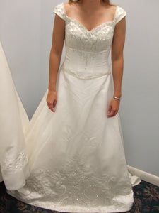 unknown 'princess gown' wedding dress size-08 PREOWNED