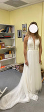Load image into Gallery viewer, Stella York &#39;6707&#39; wedding dress size-00 NEW
