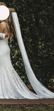 Load image into Gallery viewer, Grace Loves Lace &#39;Hart&#39; wedding dress size-02 PREOWNED
