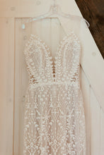 Load image into Gallery viewer, Willowby &#39;Archer&#39; wedding dress size-06 PREOWNED
