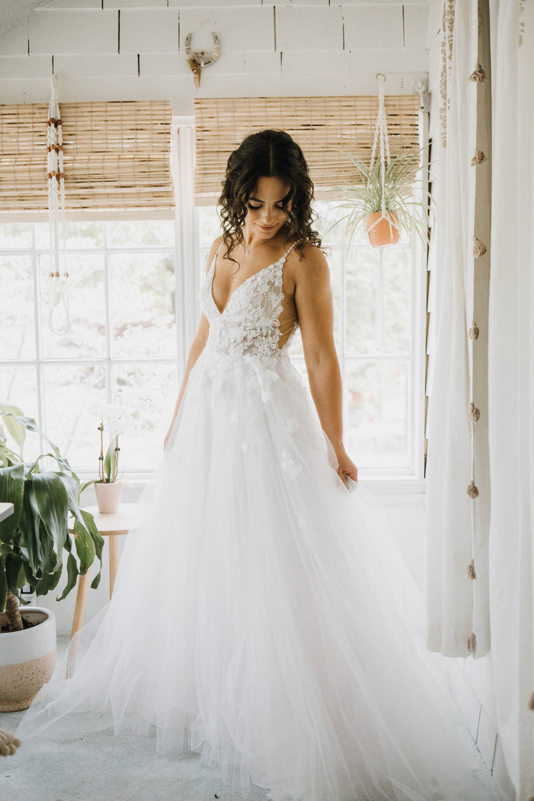 BHLDN 'Willowby by Watters Whitney Gown (Style #65371098)' wedding dress size-02 PREOWNED