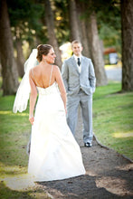 Load image into Gallery viewer, Marcella&#39;s Bridal &#39;Classic&#39; size 6 used wedding dress back view on bride
