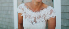 Load image into Gallery viewer, Robert Bullock &#39;Amaris&#39; size 4 used wedding dress front view close up
