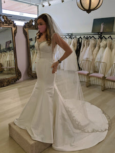 Maggie Sottero 'Ladelle' wedding dress size-06 SAMPLE