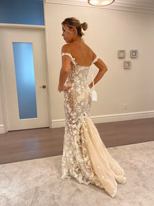 Galia lahav 'Maya-straigt size' wedding dress size-04 PREOWNED