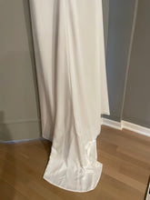 Load image into Gallery viewer, Katy Corso &#39;Denila&#39; wedding dress size-08 NEW
