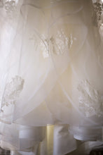 Load image into Gallery viewer, Hayley Paige &#39;Chantelle&#39; size 4 used wedding dress view of train
