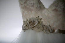 Load image into Gallery viewer, Hayley Paige &#39;Chantelle&#39; size 4 used wedding dress view of details
