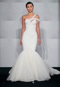 Mark Zunino 'MZBF47' size 4 use wedding dress front view on model
