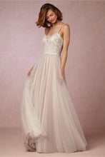 Load image into Gallery viewer, BHLDN &#39;Nina&#39; size 4 used wedding dress front view on model
