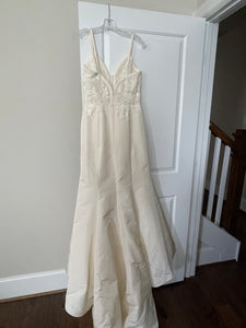 Amsale 'Britt' wedding dress size-08 NEW