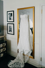 Load image into Gallery viewer, Sareh Nouri &#39;6425 Rosalind&#39; wedding dress size-04 PREOWNED
