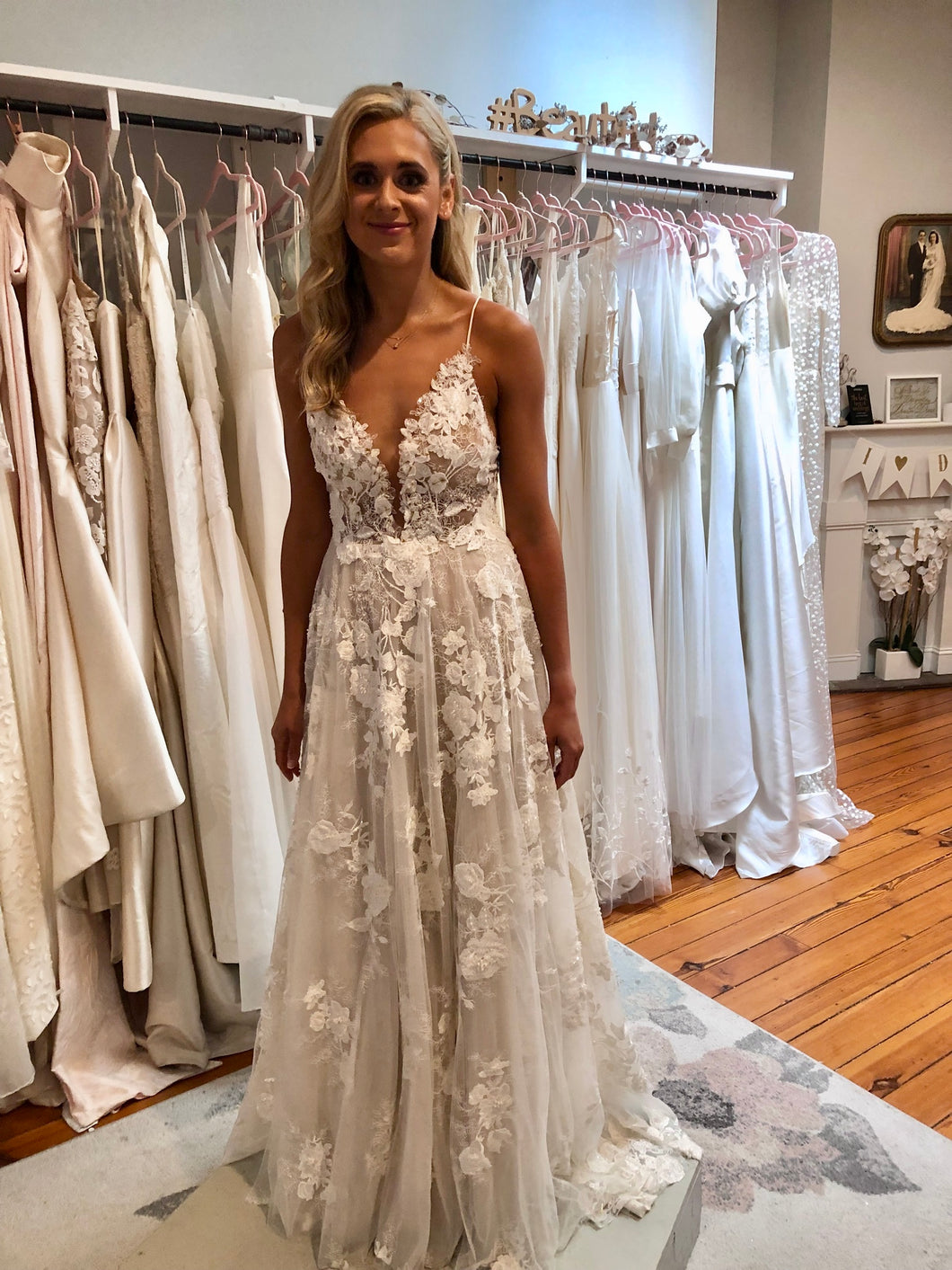 Liz martinez 'Francis' wedding dress size-02 NEW