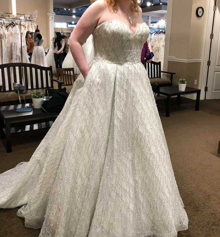 Morilee '2019 8295' wedding dress size-20 PREOWNED