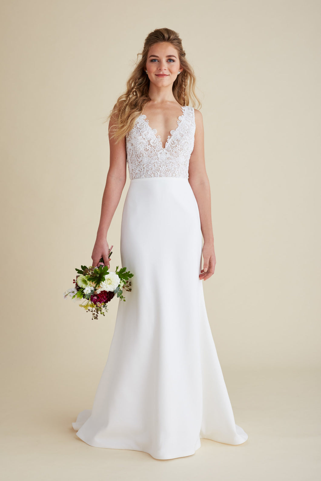 Lea Ann Belter 'Splendor' size 00 used wedding dress front view on model