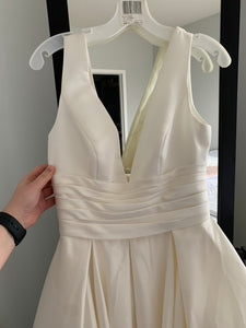 David's Bridal 'Satin Cummerbund' wedding dress size-04 NEW