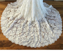 Load image into Gallery viewer, Allure Bridals &#39;C261&#39; size 6 sample wedding dress view of train
