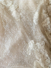 Load image into Gallery viewer, Pronovias &#39;Yaela&#39; wedding dress size-08 PREOWNED
