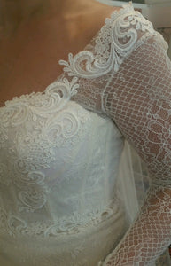 Lazaro '3560' size 10 new wedding dress view of lace trim
