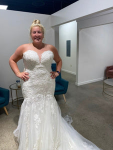Essense of Australia '3044' wedding dress size-18 NEW