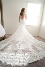 Load image into Gallery viewer, Allure &#39;9506&#39; size 10 used wedding dress back view on bride
