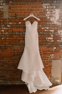 Mark Ingram Collection 'Diane ' wedding dress size-04 PREOWNED