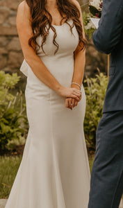 Allure Bridals '9603 with custom neckline' wedding dress size-02 PREOWNED
