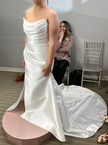 Antonio Gual 'LP' wedding dress size-06 NEW