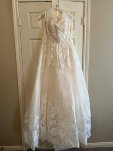 David's Bridal '10012594' wedding dress size-12 NEW