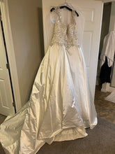 Load image into Gallery viewer, eve of milady &#39;1631&#39; wedding dress size-14 NEW
