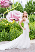 Load image into Gallery viewer, Monique Lhuillier &#39;Etoile&#39; wedding dress size-06 PREOWNED
