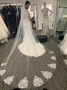 L’ezu 'Custom' wedding dress size-12 NEW