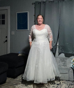 David's Bridal '9WG3857' wedding dress size-18 NEW
