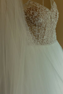 Pronovias 'Drew' wedding dress size-04 PREOWNED
