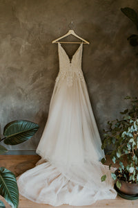 Hayley Paige 'Nash' wedding dress size-00 PREOWNED