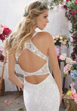 Load image into Gallery viewer, Mori Lee &#39;Maybelle&#39; size 6 new wedding dress back view close up on model
