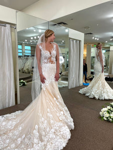 Milla Nova 'Royal Collection: Clio' wedding dress size-04 PREOWNED